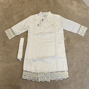 SS Weddings Bridal Robe*